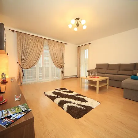 Rafila House Брашов