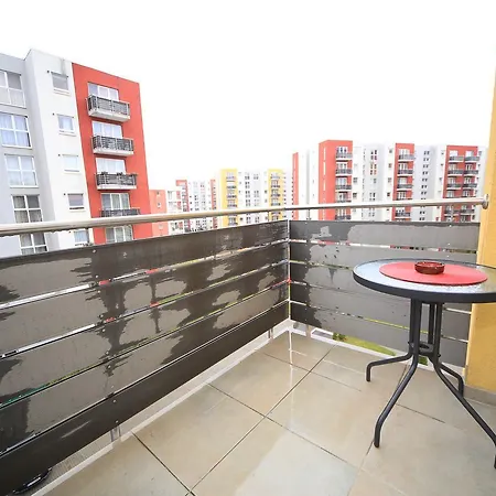 Rafila House Апартаменти *